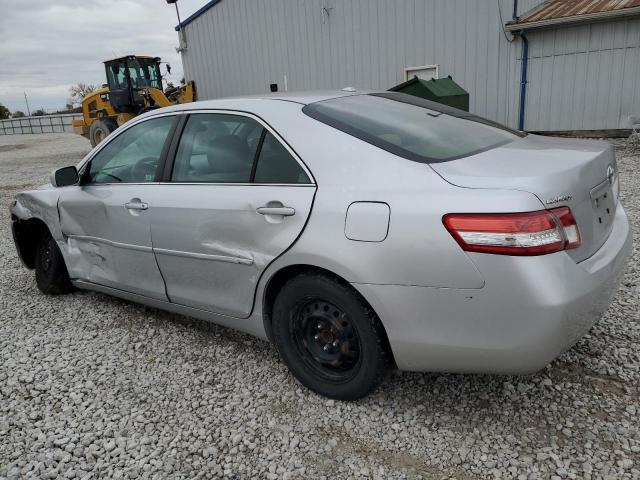 4T1BF3EK7BU777687 - 2011 TOYOTA CAMRY BASE Argent photo 2