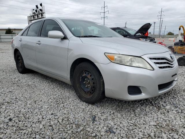 4T1BF3EK7BU777687 - 2011 TOYOTA CAMRY BASE Argent photo 4
