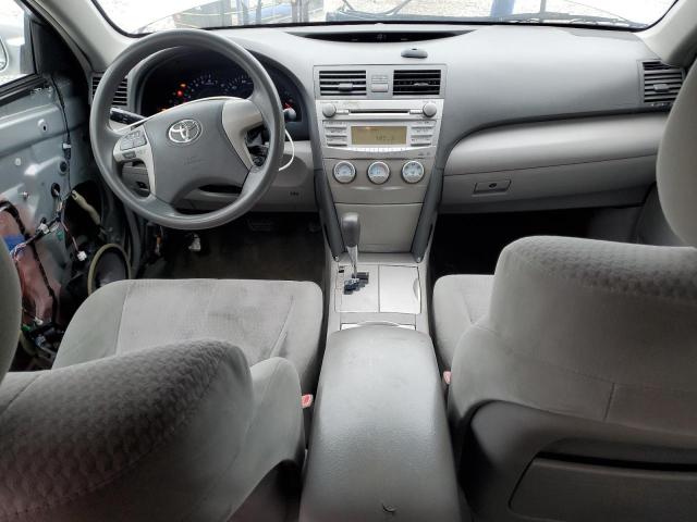 4T1BF3EK7BU777687 - 2011 TOYOTA CAMRY BASE Argent photo 8