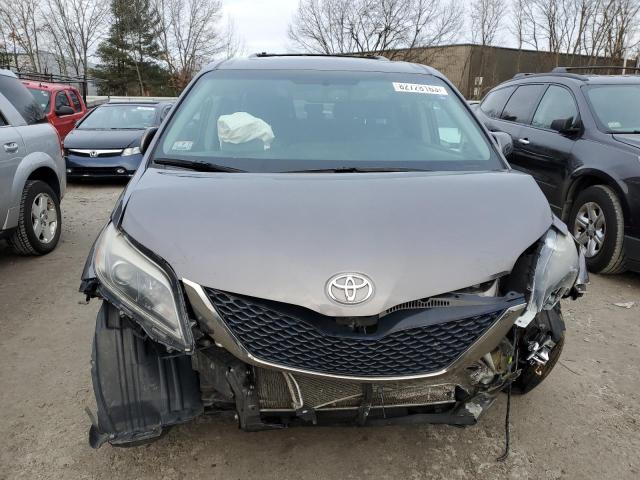 5TDXZ3DC2HS813665 - 2017 TOYOTA SIENNA SE GRAY photo 5