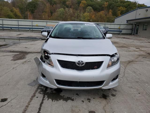 1NXBU4EE8AZ359899 - 2010 TOYOTA COROLLA BASE فضي صورة 5