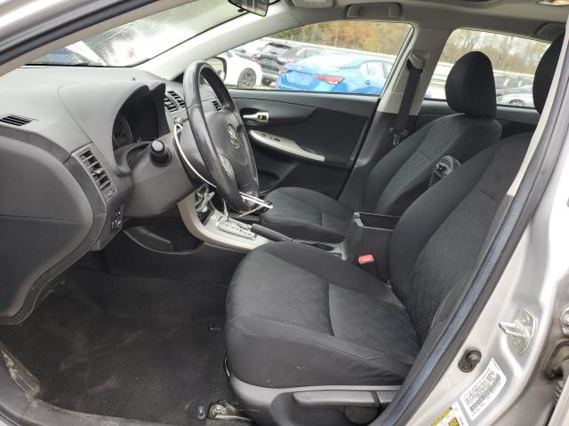 1NXBU4EE8AZ359899 - 2010 TOYOTA COROLLA BASE فضي صورة 7