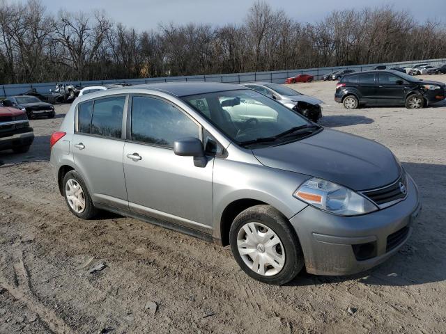 3N1BC1CP0BL374471 - 2011 NISSAN VERSA S GRAY photo 4