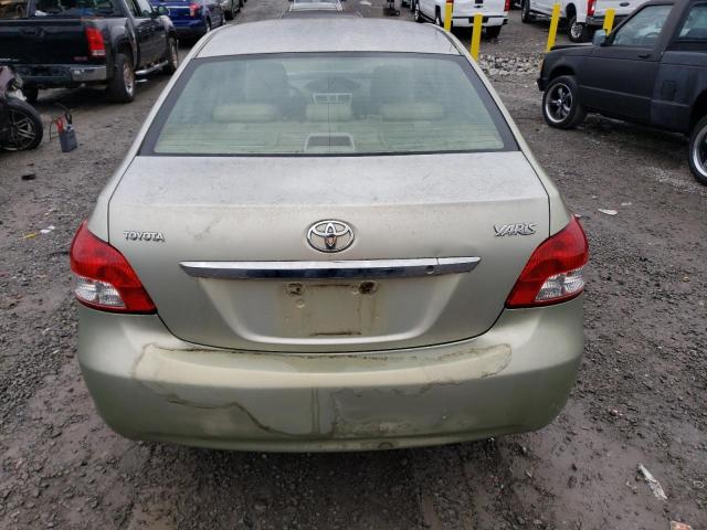 JTDBT923171064533 - 2007 TOYOTA YARIS GRAY photo 6