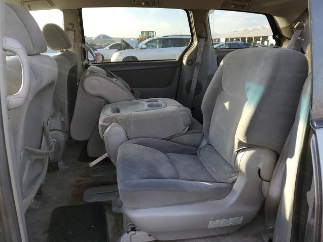 5TDZA23C05S351260 - 2005 TOYOTA SIENNA CE GRAY photo 11