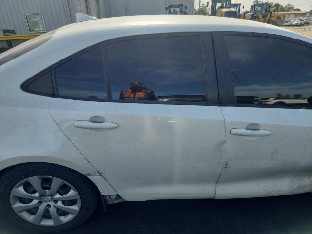 JTDEPMAE8MJ183411 - 2021 TOYOTA COROLLA LE WHITE photo 10