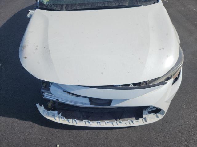 JTDEPMAE8MJ183411 - 2021 TOYOTA COROLLA LE WHITE photo 11