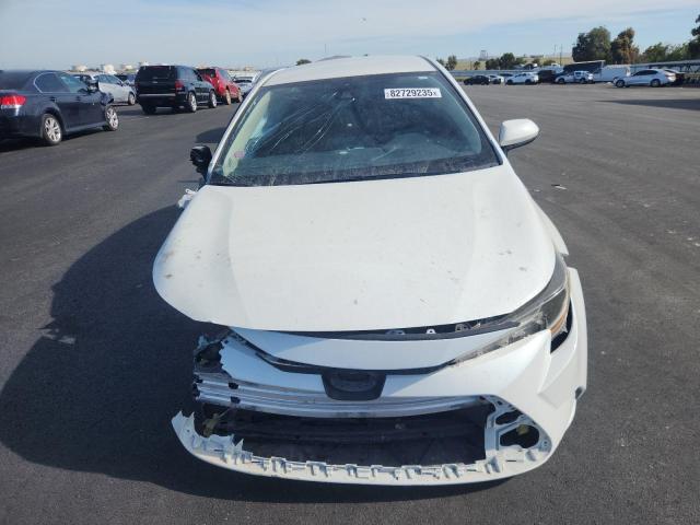 JTDEPMAE8MJ183411 - 2021 TOYOTA COROLLA LE WHITE photo 5