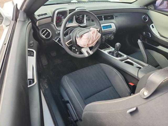 2G1FE1ED9B9201801 - 2011 CHEVROLET CAMARO LS Beyaz fotoğraf 8