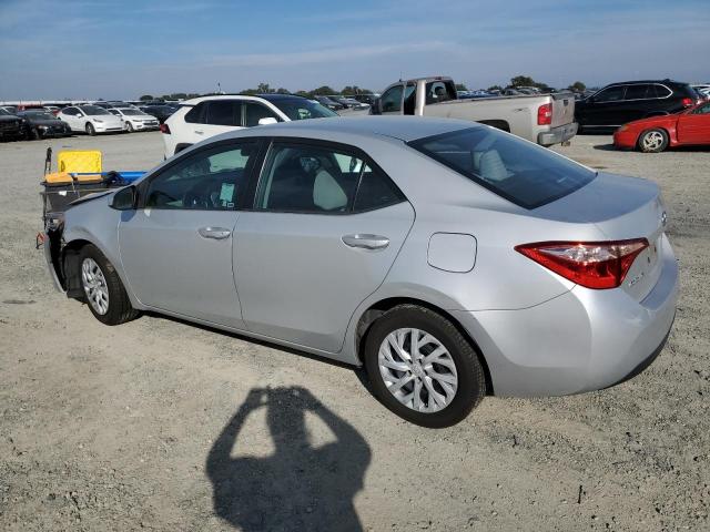 5YFBURHE7KP876445 - 2019 TOYOTA COROLLA L SILVER photo 2