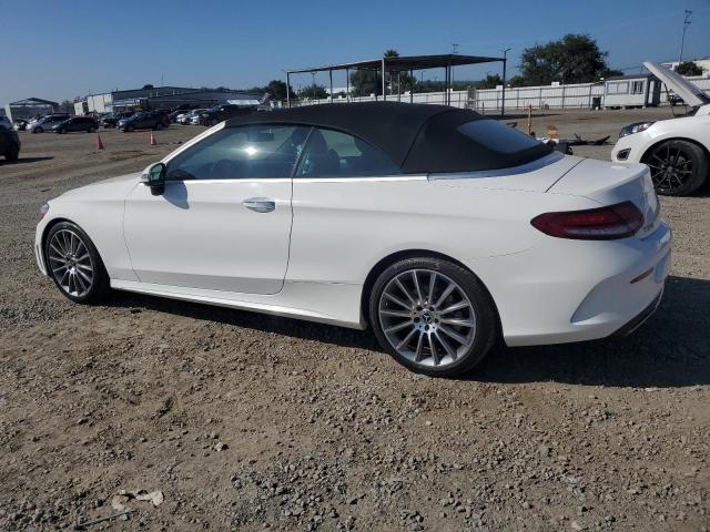WDDWK8DB2KF794665 - 2019 MERCEDES-BENZ C 300 白色 照片 2