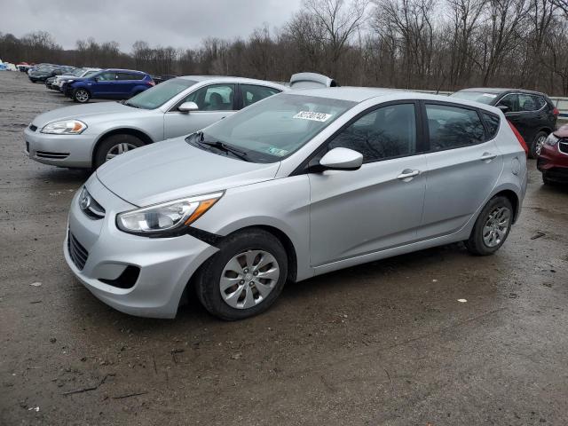 KMHCT5AE5GU242891 - 2016 HYUNDAI ACCENT SE SILVER photo 1