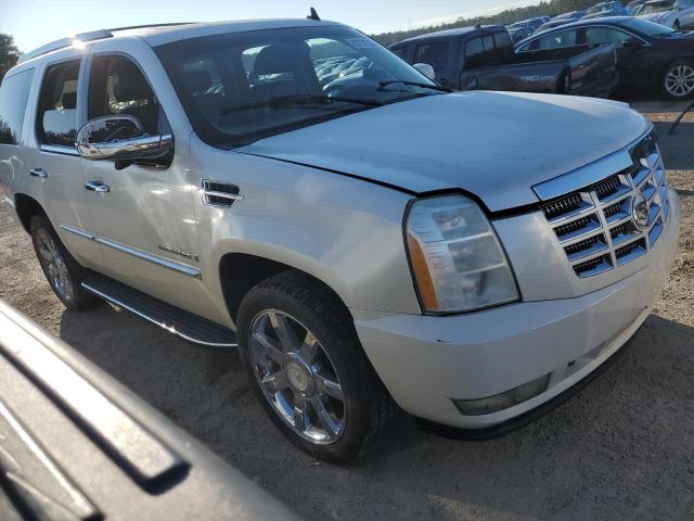 1GYFK63878R153646 - 2008 CADILLAC ESCALADE LUXURY WHITE photo 4