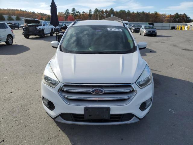 1FMCU9GDXJUB33076 - 2018 FORD ESCAPE SE أبيض صورة 5