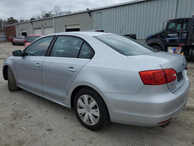 3VWDX7AJ2DM306663 - 2013 VOLKSWAGEN JETTA SE SILVER photo 2