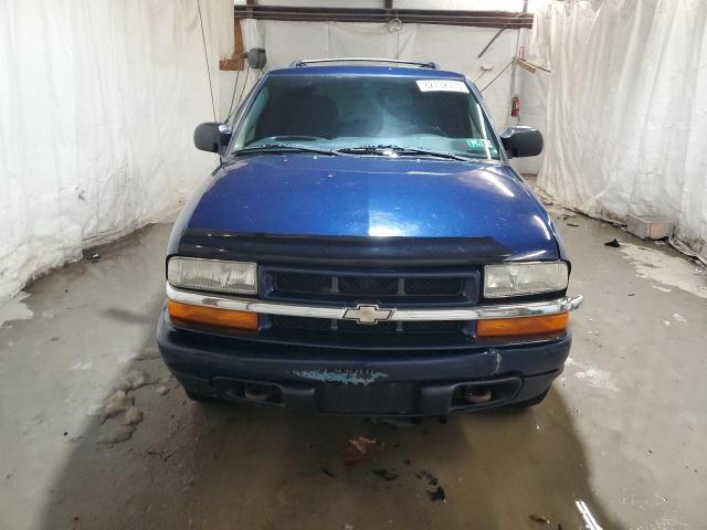 1GNDT13X74K102467 - 2004 CHEVROLET BLAZER BLUE photo 5