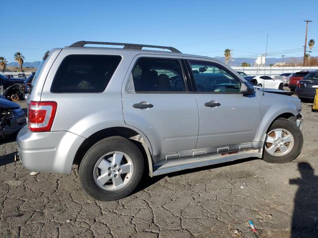 1FMCU03G29KA38031 - 2009 FORD ESCAPE XLT SILVER photo 3