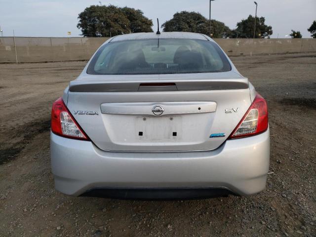 3N1CN7AP4GL872765 - 2016 NISSAN VERSA S SILVER photo 6