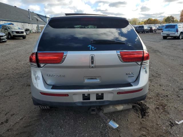 2LMDJ8JK0DBL01840 - 2013 LINCOLN MKX ვერცხლისფერი ფოტო 6