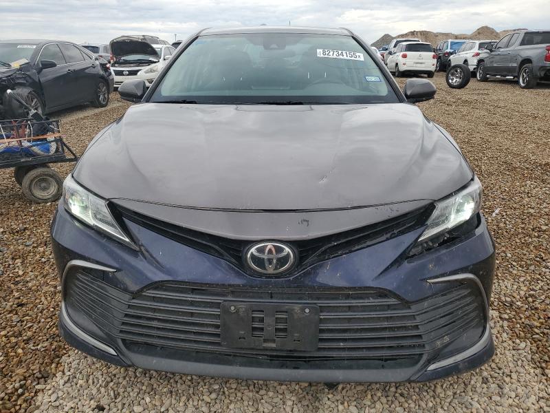 4T1C11AK4MU439972 - 2021 TOYOTA CAMRY LE GRAY photo 5