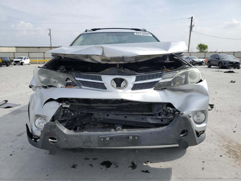 2T3WFREV2FW210962 - 2015 TOYOTA RAV4 XLE ვერცხლისფერი ფოტო 5