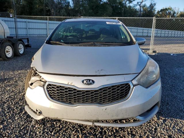 KNAFX4A84G5529589 - 2016 KIA FORTE EX SILVER photo 5