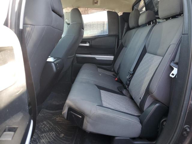 5TFUW5F18EX382905 - 2014 TOYOTA TUNDRA DOUBLE CAB SR/SR5 GRAY photo 10