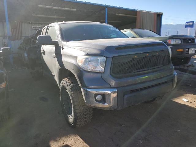 5TFUW5F18EX382905 - 2014 TOYOTA TUNDRA DOUBLE CAB SR/SR5 GRAY photo 4