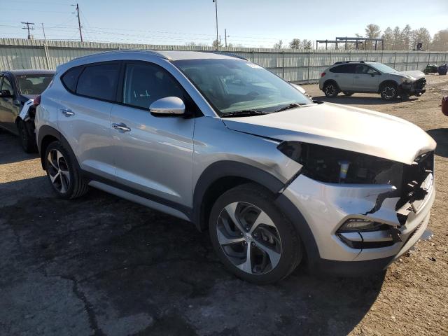 KM8J3CA22JU831700 - 2018 HYUNDAI TUCSON VALUE SILVER photo 4