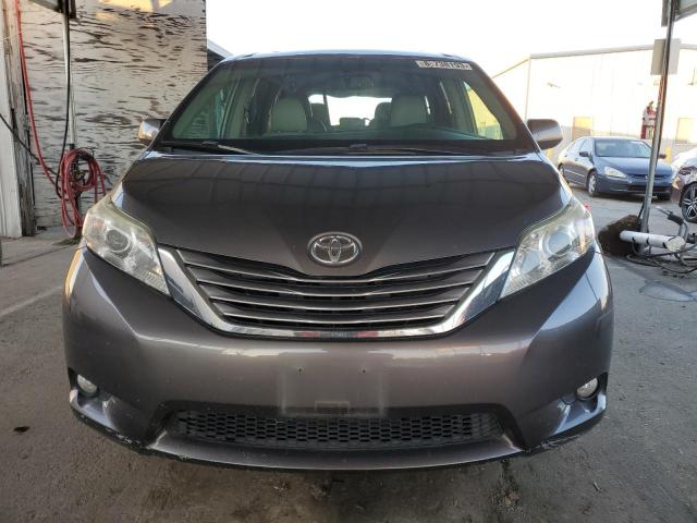 5TDYK3DC2GS693874 - 2016 TOYOTA SIENNA XLE GRAY photo 5