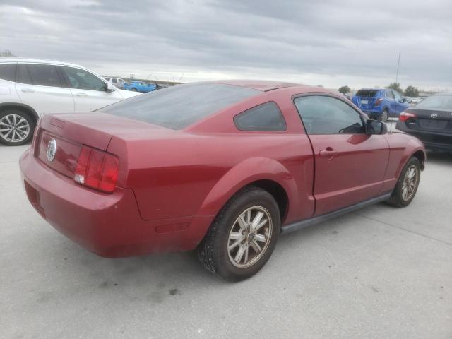 1ZVFT80N855137688 - 2005 FORD MUSTANG RED photo 3