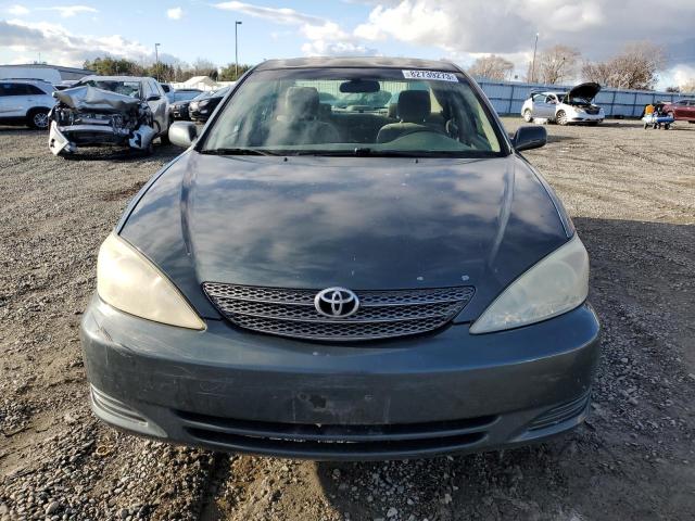 JTDBE32K330154636 - 2003 TOYOTA CAMRY LE GREEN photo 5