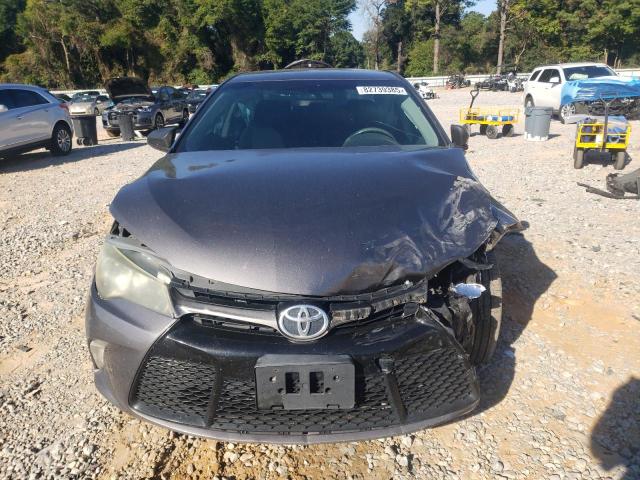 4T1BF1FK1GU183607 - 2016 TOYOTA CAMRY LE Grau Foto 5