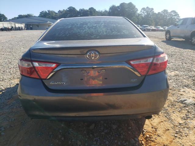 4T1BF1FK1GU183607 - 2016 TOYOTA CAMRY LE Grau Foto 6