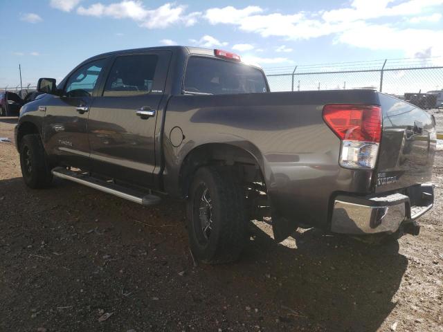 5TFFY5F11BX103423 - 2011 TOYOTA TUNDRA CREWMAX LIMITED GRAY photo 2