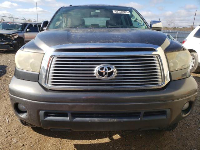 5TFFY5F11BX103423 - 2011 TOYOTA TUNDRA CREWMAX LIMITED GRAY photo 5