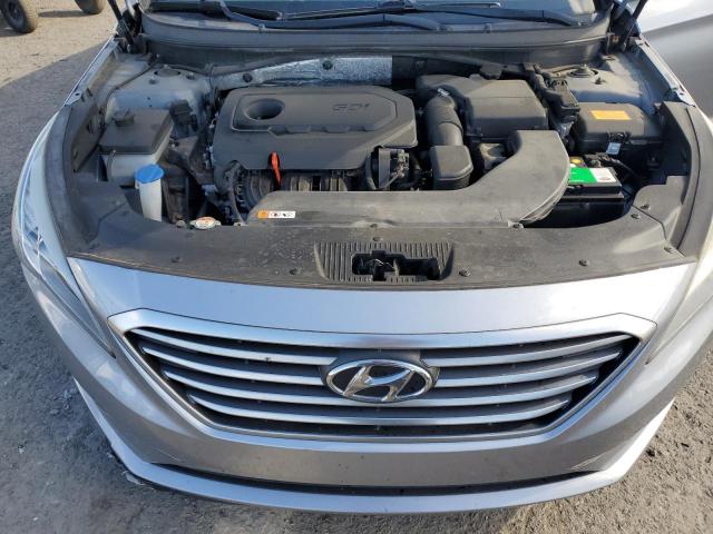 5NPE24AF3FH181116 - 2015 HYUNDAI SONATA SE SILVER photo 11