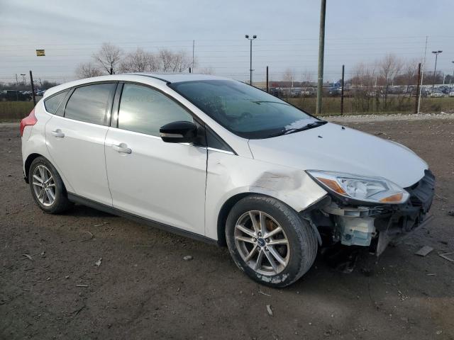 1FAHP3M27CL308965 - 2012 FORD FOCUS SEL WHITE photo 4