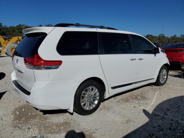 5TDYK3DC5ES448046 - 2014 TOYOTA SIENNA XLE WHITE photo 3