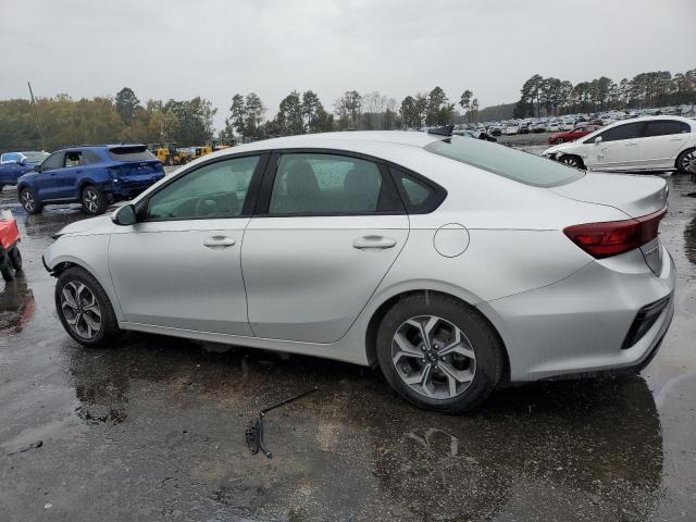 3KPF24AD7KE114049 - 2019 KIA FORTE FE Argent photo 2