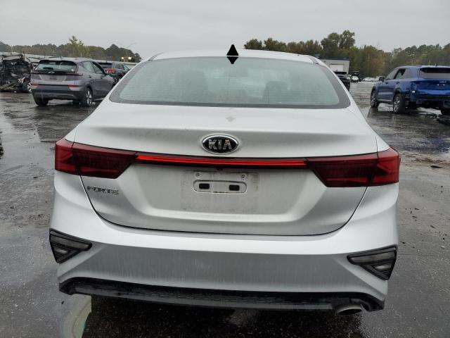 3KPF24AD7KE114049 - 2019 KIA FORTE FE Argent photo 6
