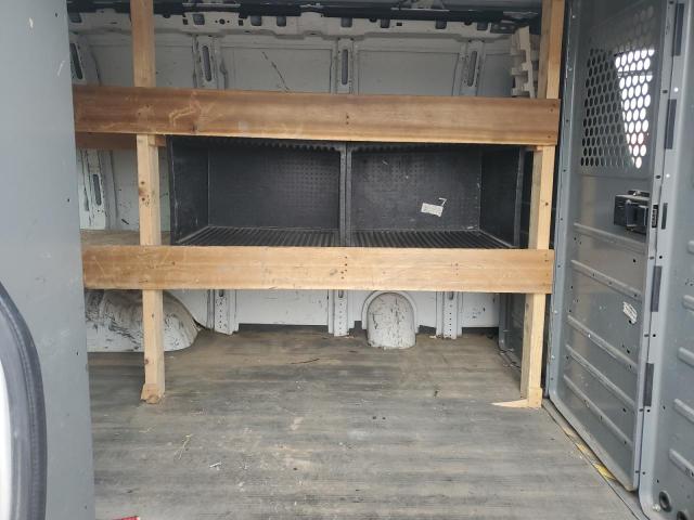 1GCWGFFF7F1105965 - 2015 CHEVROLET EXPRESS G2 WHITE photo 11