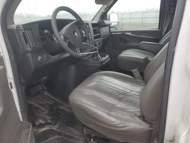 1GCWGFFF7F1105965 - 2015 CHEVROLET EXPRESS G2 WHITE photo 7