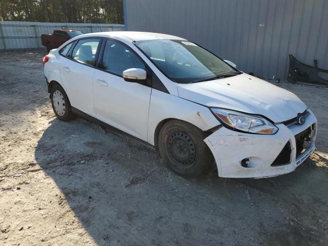 1FADP3F21DL321496 - 2013 FORD FOCUS SE WHITE photo 4