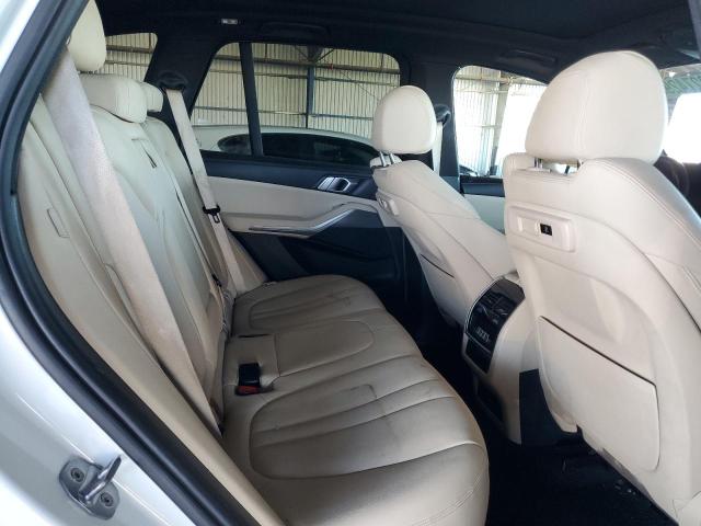 5UXCR6C53KLL05618 - 2019 BMW X5 XDRIVE40I WHITE photo 11