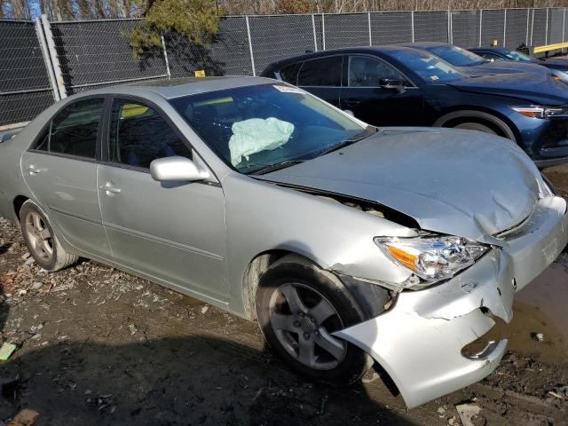 JTDBF30K820078426 - 2002 TOYOTA CAMRY LE SILVER photo 4