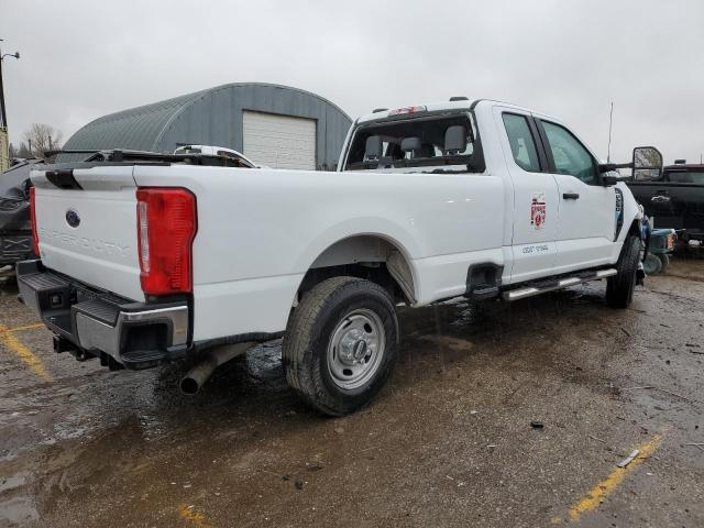 1FT7X2AA5PED98199 - 2023 FORD F250 SUPER DUTY WHITE photo 3