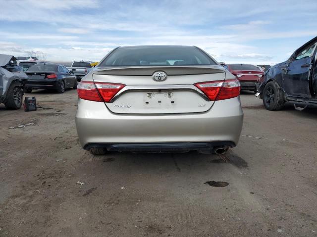 4T1BF1FK5HU667104 - 2017 TOYOTA CAMRY LE GOLD photo 6