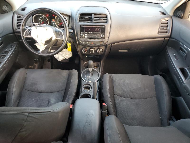 4A4AP3AUXFE007299 - 2015 MITSUBISHI OUTLANDER ES SILVER photo 8