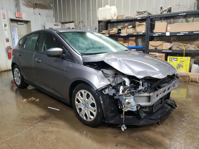 1FAHP3K21CL139822 - 2012 FORD FOCUS SE GRAY photo 4